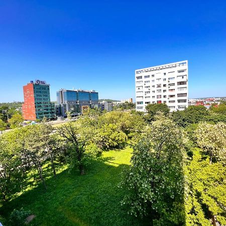 3 Rooms Apartment Palace View Iasi Esterno foto