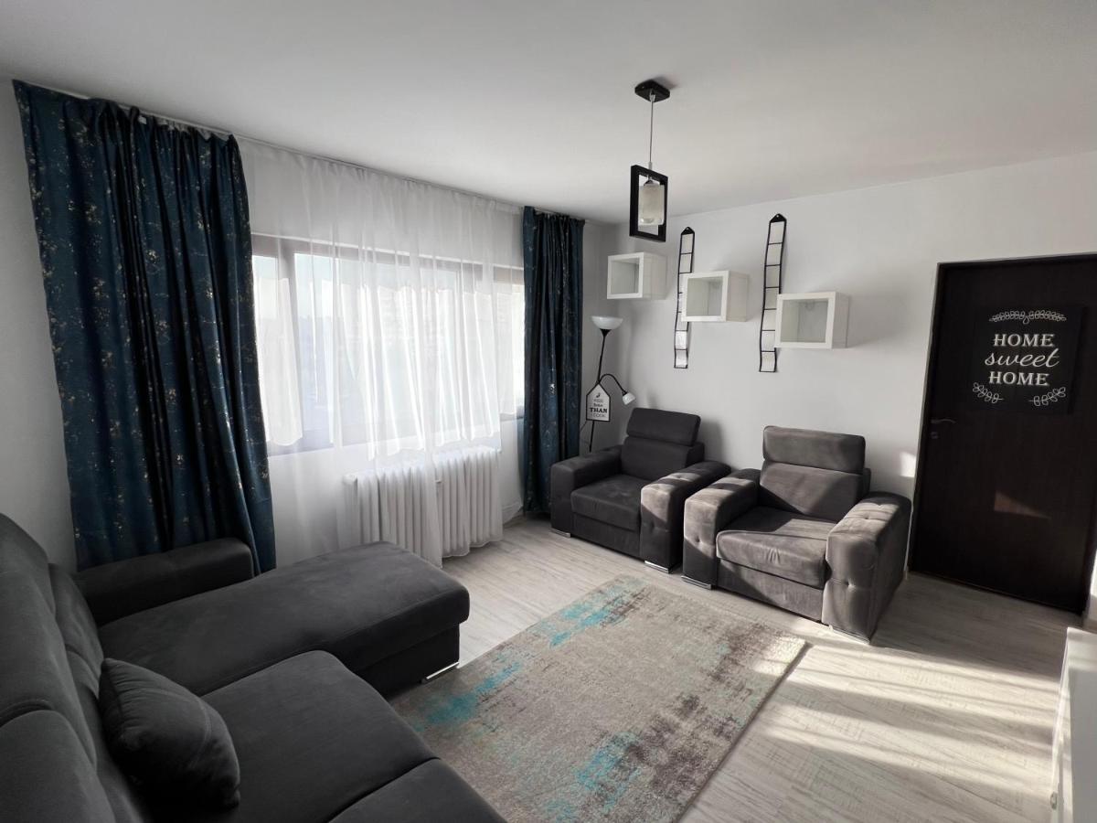 3 Rooms Apartment Palace View Iasi Esterno foto