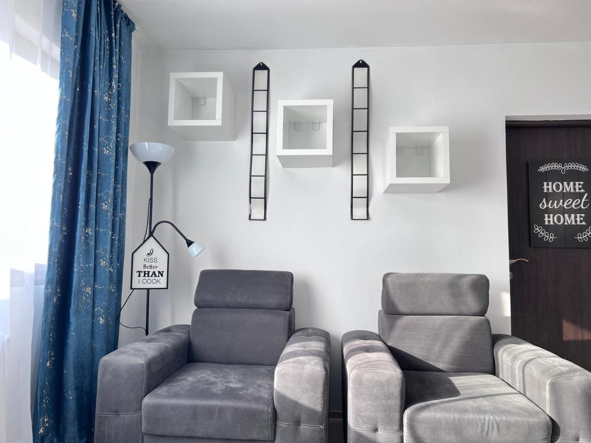 3 Rooms Apartment Palace View Iasi Esterno foto